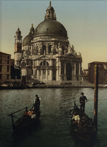 A VENISE